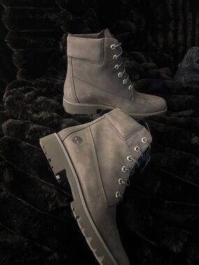 Timberland Women's Gray Lace-Up Nubuck Ankle Boots